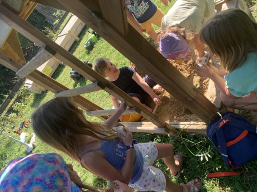 Viele Kinder spielen